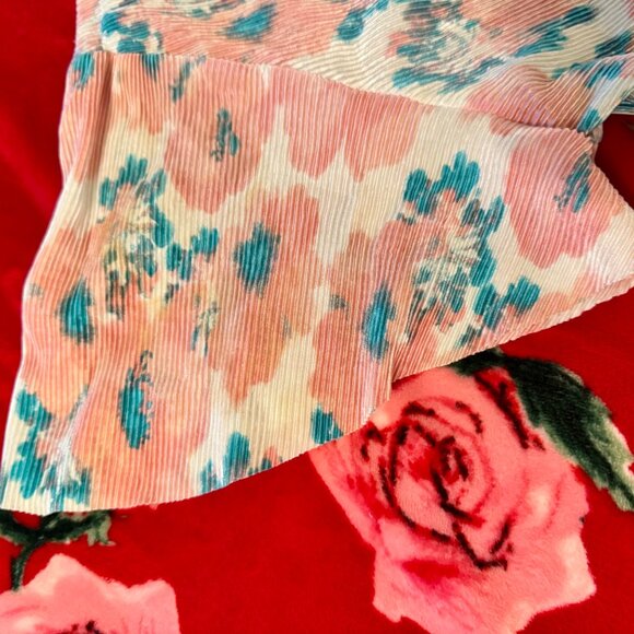 ASTR The Label Short Sleeve Plissé Top in Blush Pink Blue Women’s Size Large - Picture 6 of 11